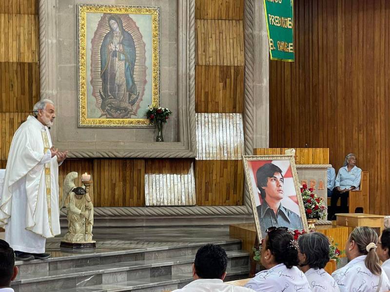 Seguidores de Juan Gabriel se reúnen en Ciudad Juárez a nueve años de su fallecimiento