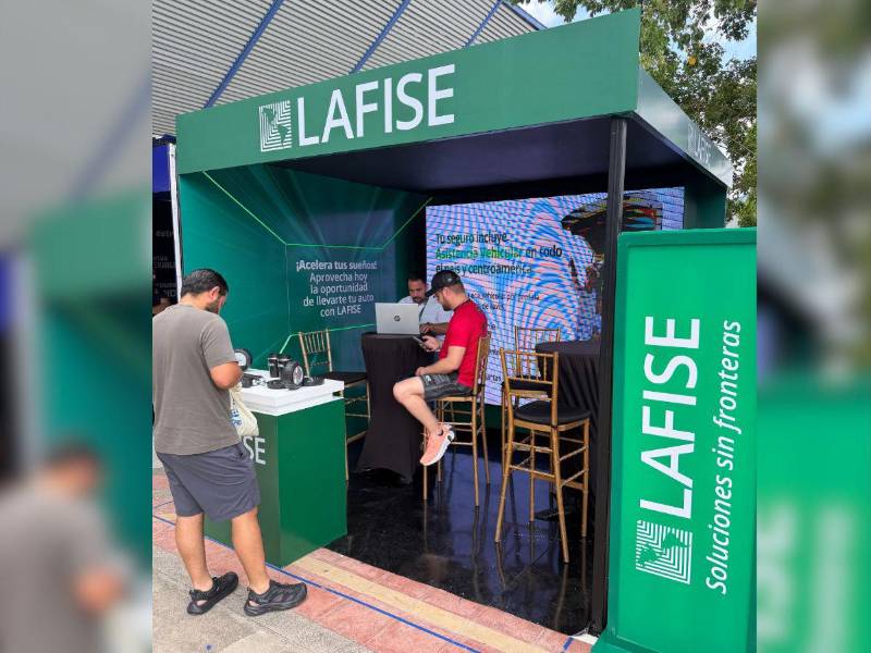 La participación de LAFISE combinó asesoría financiera, innovación y experiencias de interacción con los asistentes.