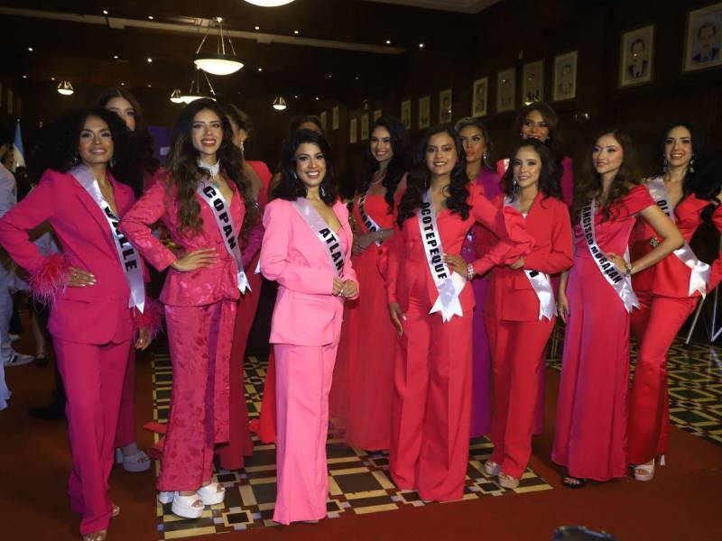 La carrera por la corona de Miss Honduras Universo 2025 inició formalmente con la presentación oficial de las 13 aspirantes que buscarán representar al país en el certamen internacional.