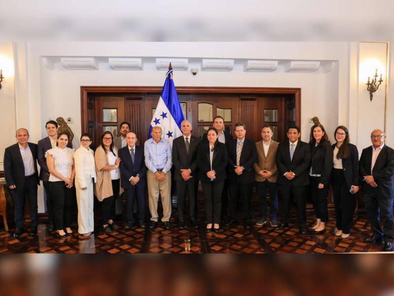 La reunión se llevó a cabo en Casa Presidencial.