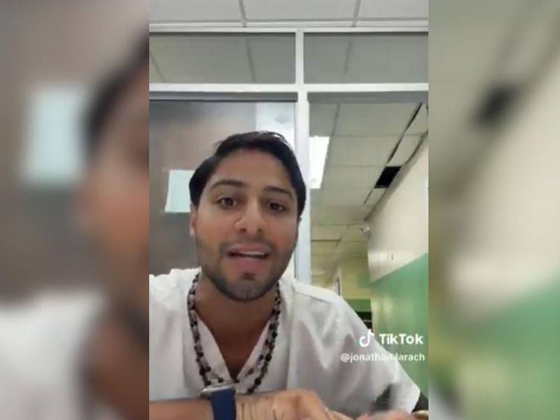 El médico hizo la denuncia mediante su cuenta de TikTok.