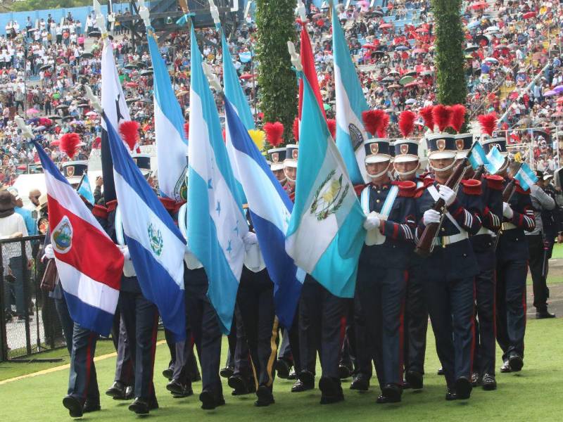 La independencia es un proceso, no un evento pasado o historia muerta. Honduras será verdaderamente libre no cuando deje de depender de otros, pues la globalización vino para quedarse, sino cuando con su propia identidad pueda decir presente en el mosaico universal cultural y cuando con orgullo cada hondureño pueda mirarse al espejo y decir: “Esto es quien soy”.