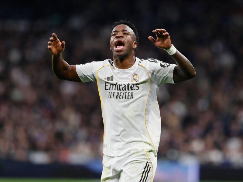 Real Madrid le terminó ganando al Rayo Vallecano y sigue de cerca al Barcelona.