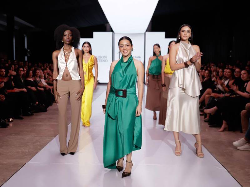 Allison Centeno presentó cinco conceptos en su colección Sinfonía urbana.