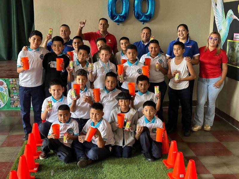 La práctica del deporte es importante dentro del crecimiento de los estudiantes.