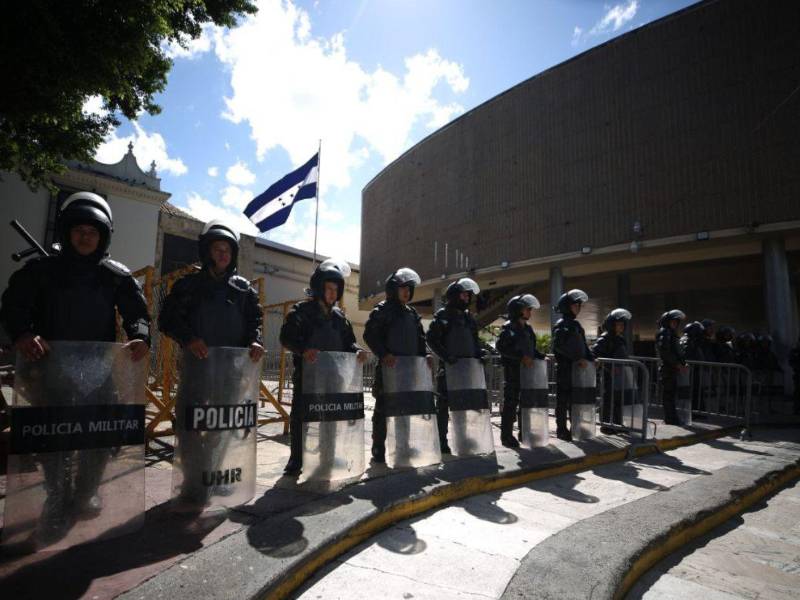 Desde la semana anterior permanece con seguridad el Congreso Nacional por las actividades legislativas.