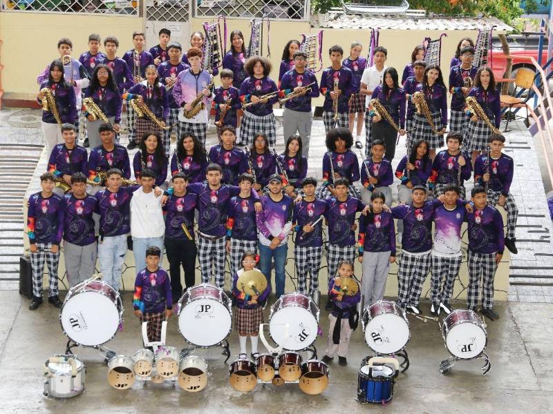 La banda cuenta actualmente con un repertorio de aproximadamente ocho canciones.