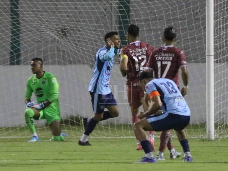 Imágenes del desarrollo del partido.