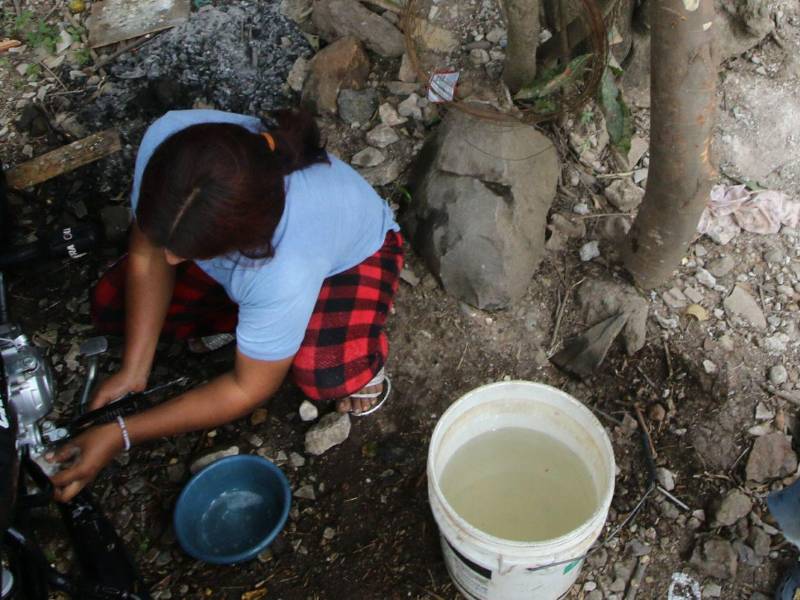 En los barrios más pobres es donde se paga más por el agua en el Distrito Central.