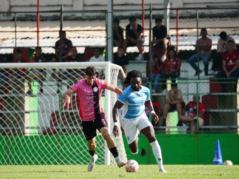 Imágenes del desarrollo del partido.