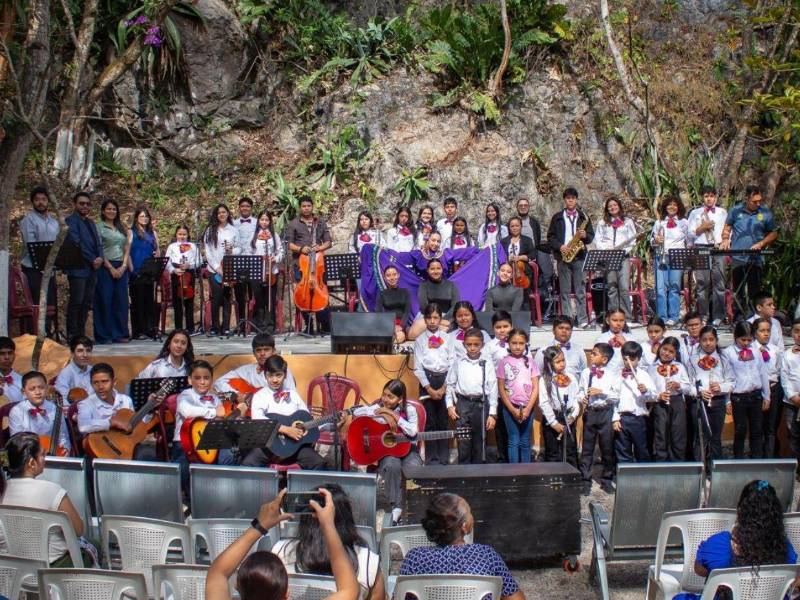 Este tipo de actividades culturales fortalecen las alianzas entre instituciones que comparten un mismo propósito, generar oportunidades de desarrollo e inclusión social para niños, niñas y jóvenes.