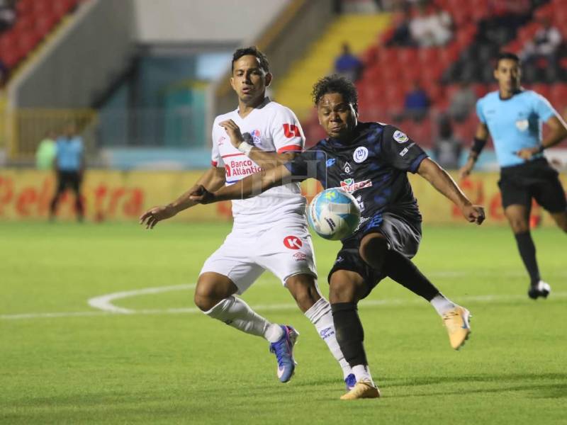 Imágenes del desarrollo del partido.