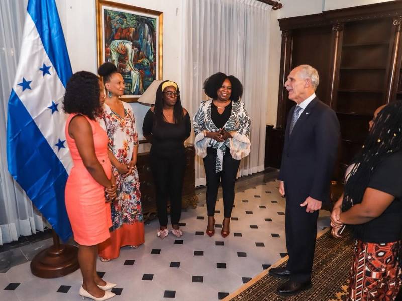 La Plataforma de Mujeres Garífunas de Éxito busca apoyo a emprendimientos liderados por mujeres garífunas.