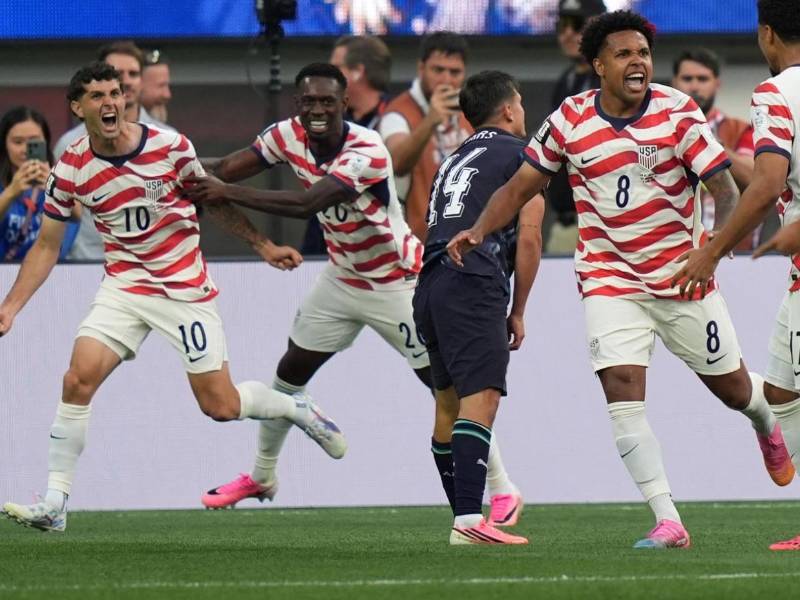 Estados Unidos le está pasando por encima a Paraguay en su debut.