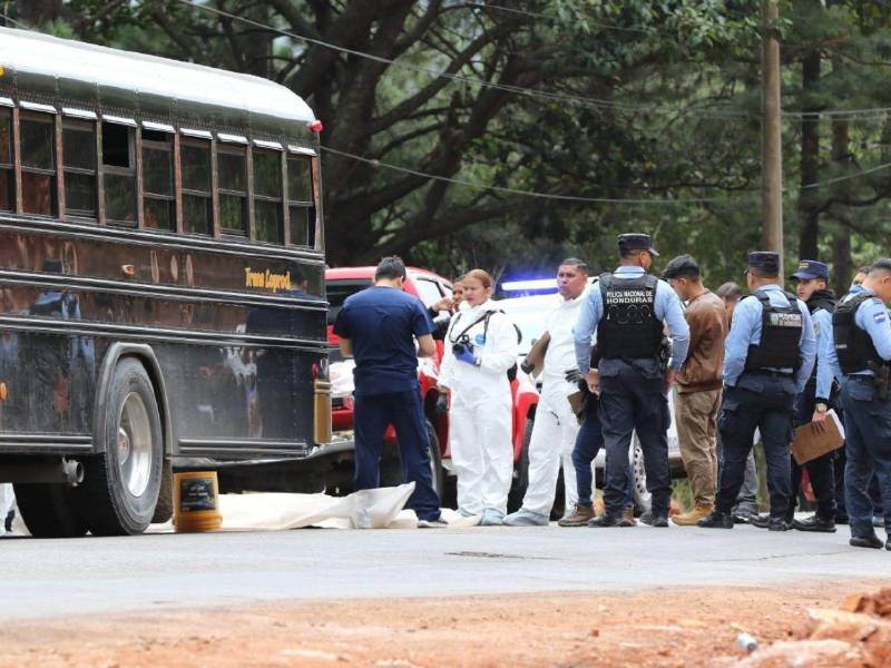 En horas de la mañana de este lunes se registró un atentando en un bus ruta interurbana de Güinope-Tegucigalpa en el que dos personas resultaron fallecidas. ¿Qué se sabe del crimen?