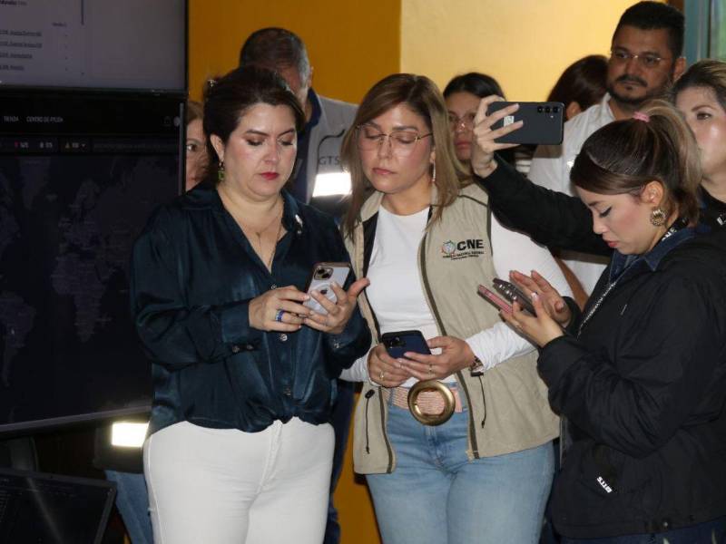 Para los expertos, en las primarias falló el transporte y ahora la tecnología.