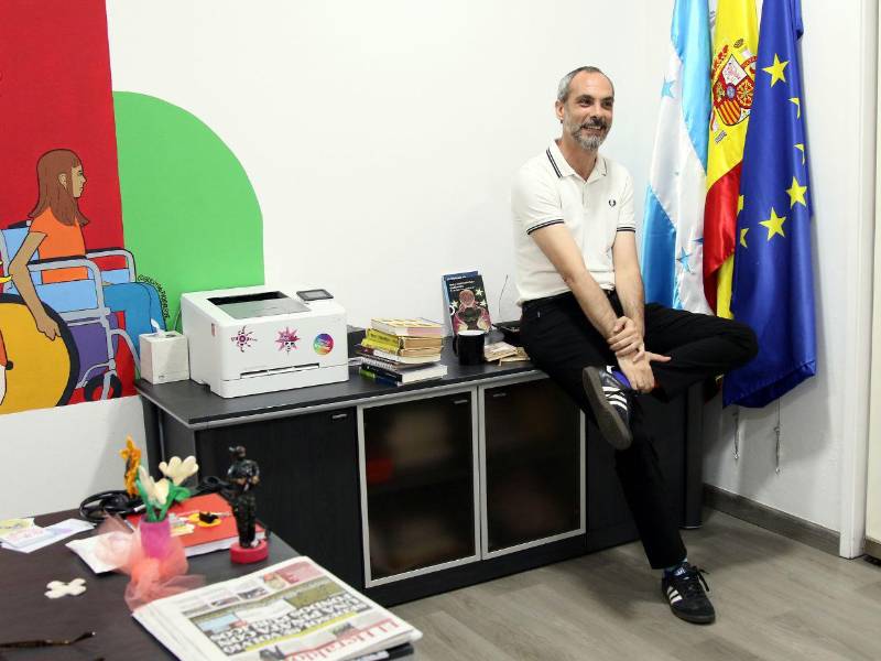 El español adelantó que su sucesor llegará a Honduras entre finales de agosto y principios de septiembre de este año, tiempo suficiente para que ambos puedan dejar su país actual e instalarse en su nuevo destino.