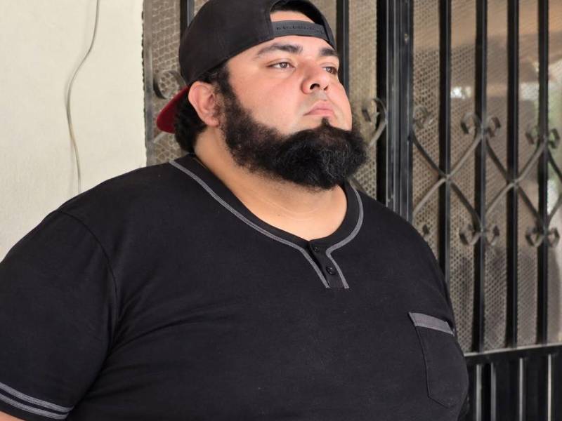Con la intención de limpiar la imagen de su negocio, Josué Salomón Castillo, un cocinero con experiencia en su área, aclaró la procedencia de su carne y el malentendido de los restos de un animal encontrados en su vivienda.