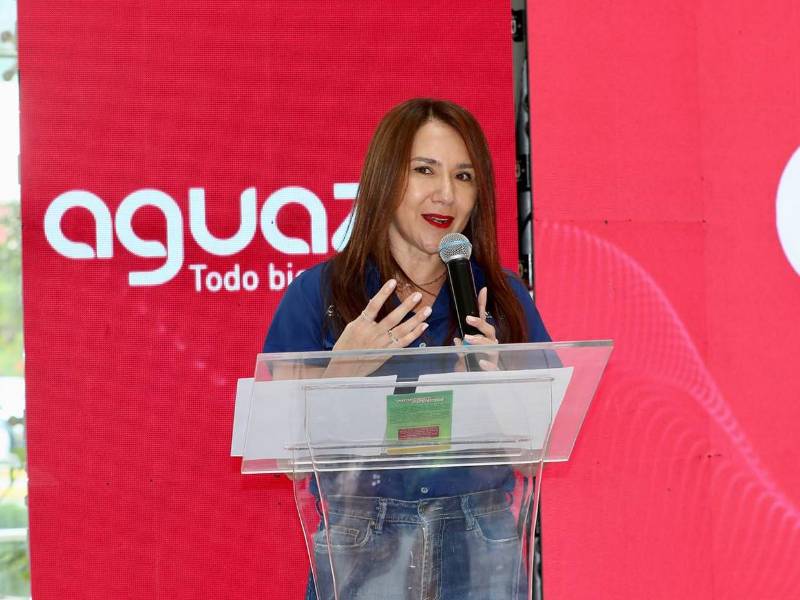 Vanessa Lazo estuvo presente en el lanzamiento de la decimoquinta edición de la Vuelta Ciclística de Diario EL HERALDO.