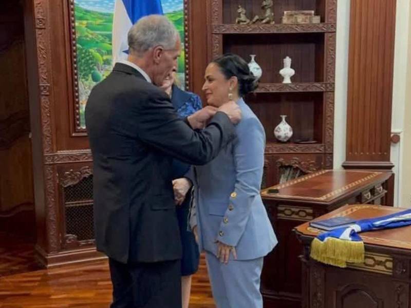 Nasry Asfura nombró a la nueva directora de la antigua Sedesol, la abogada Fátima Juárez.