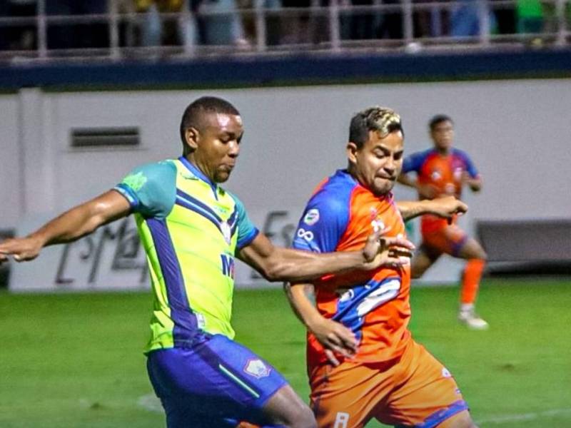 Imágenes del desarrollo del partido.