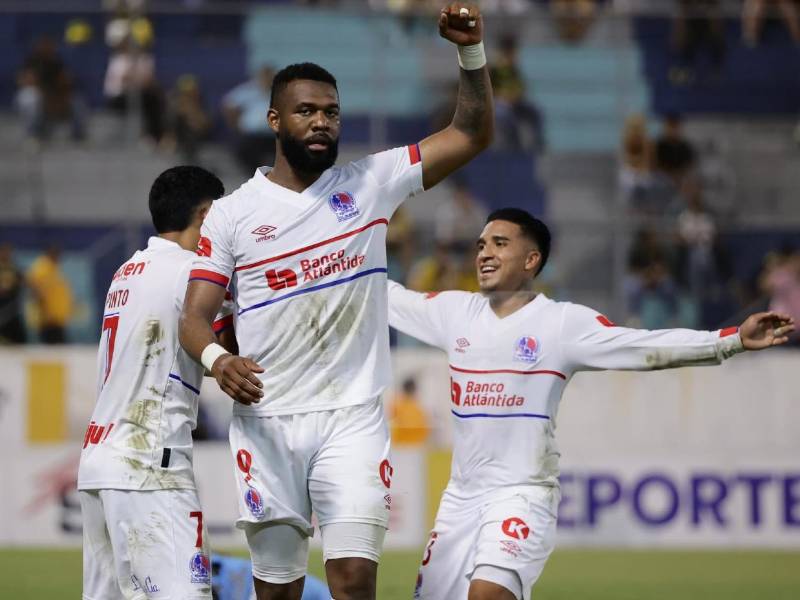 Olimpia no falla y supera a Real España en primer choque de las triangulares