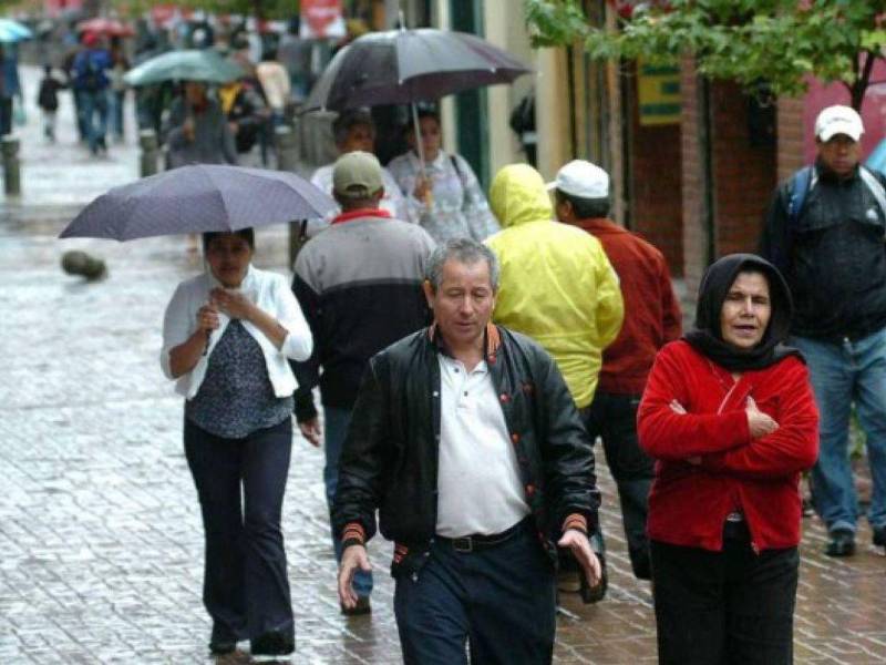 Las condiciones de lluvias y las bajas temperaturas permanecerán durante las próximas 72 horas.