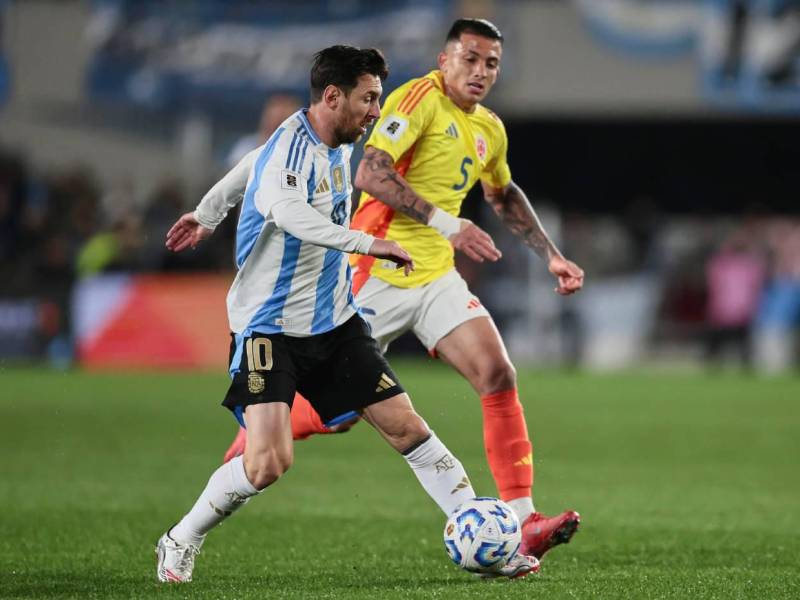 Lionel Messi estuvo presente en el empate de Argentina ante Colombia.