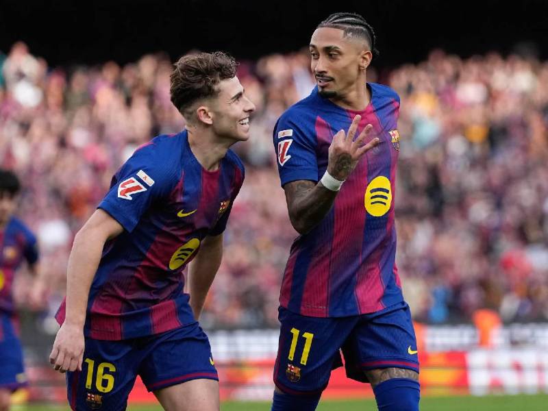 Imágenes del desarrollo del partido.