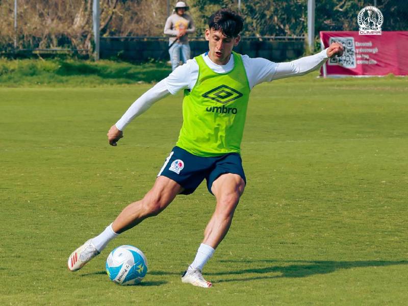 Jamir ya trabaja con normalidad junto al resto del plantel.