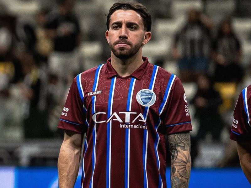 Agustín Auzmendi llega a préstamos con opción a compra al finalizar el torneo.