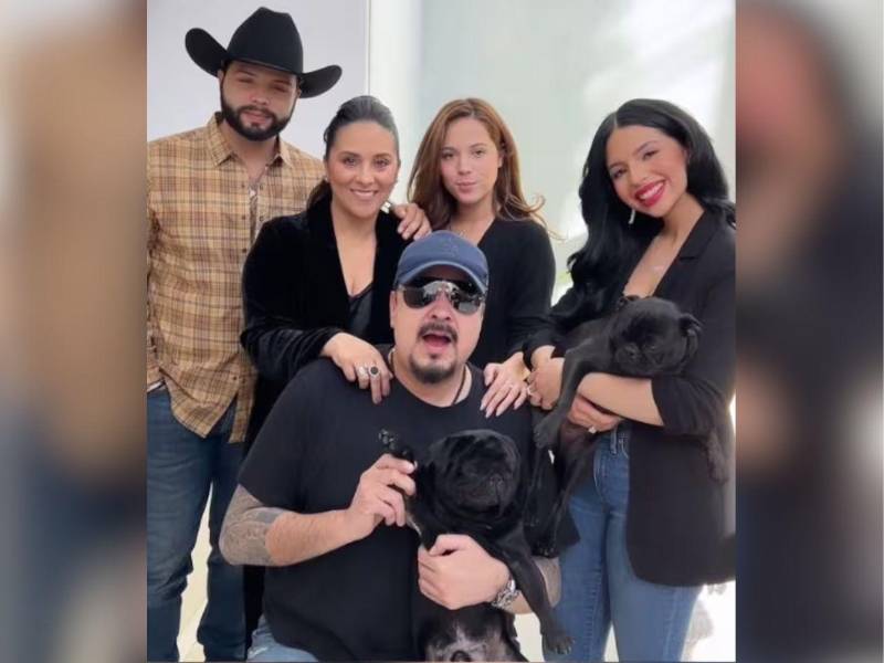 Fotografía original utilizada por Emiliano Aguilar para su edición en redes.