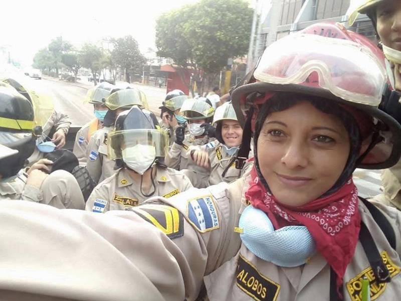 Ingrid Villalobos, lucha contra un tumor maligno y requiere ayuda económica para sus tratamientos médicos urgentes.