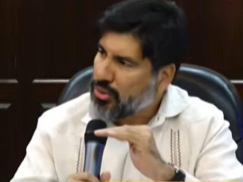 La comisión investigadora del Congreso Nacional expuso una serie de acusaciones contra el fiscal general suspendido, Johel Zelaya, durante su comparecencia por el proceso de juicio político en su contra.