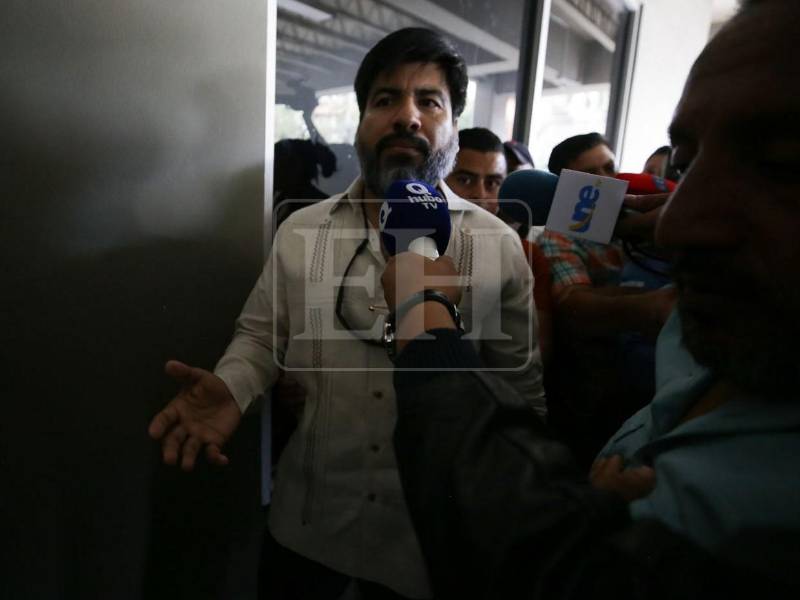 El fiscal general suspendido sostuvo que sus acciones están fundamentadas: “los requerimientos que yo planteé están bien sustentados, con el trabajo de los fiscales”.