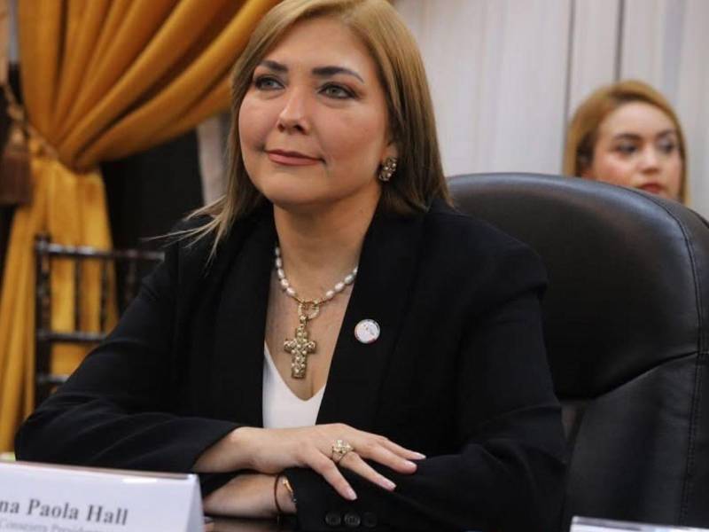 Ana Paola Hall, titular del CNE, llama la reflexión de los hondureños este 1 de enero.