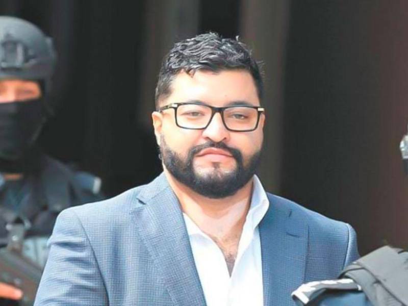 La Sala de lo Constitucional otorgó un amparo al exjuez Marco Antonio Vallecillo y ordenó a la Corte de Apelaciones emitir una nueva resolución sobre la medida de prisión preventiva que enfrenta por un caso de presunta extorsión.