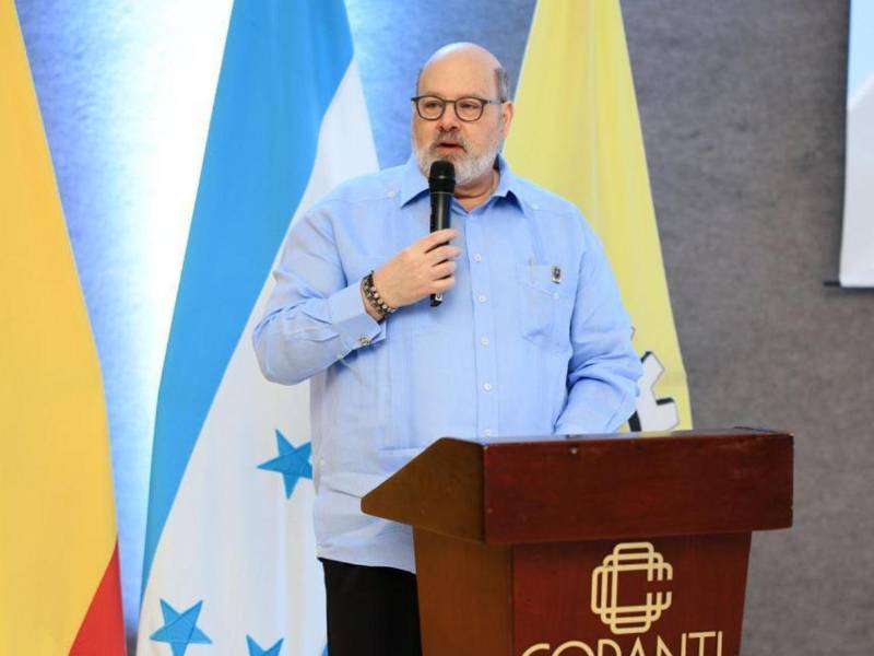 Jorge Canahuati Larach es presidente de Grupo Opsa y de la Fundación Mensajeros de la Paz.