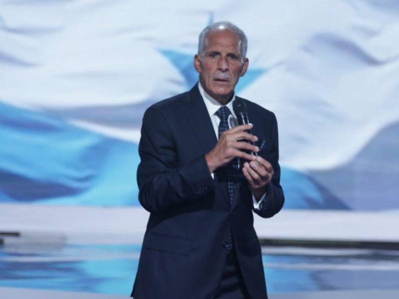 En su primer pronunciamiento, tras conocerse la declaratoria, Asfura reconoció la labor del CNE.