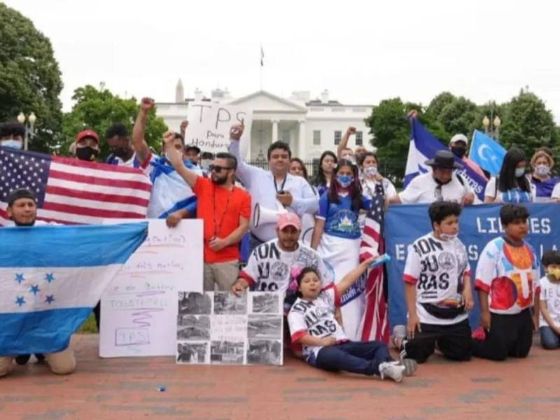 Decenas de miles de hondureños que estaban amparados bajo el TPS ahora corren riesgo de ser aprehendidos por ICE y expulsados de Estados Unidos.