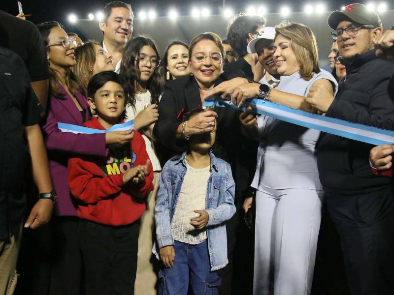 Xiomara Castro se despidió con la inauguración de alguna obras en el Estadio Nacional.