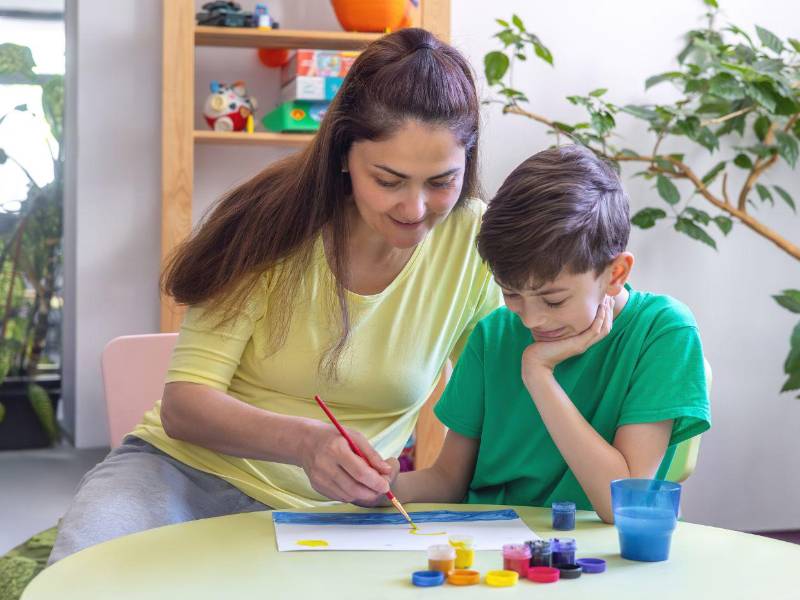 Detrás de cada duda hay algo más importante que el miedo: la posibilidad de ayudar a un hijo a desarrollarse en un entorno que lo entienda.