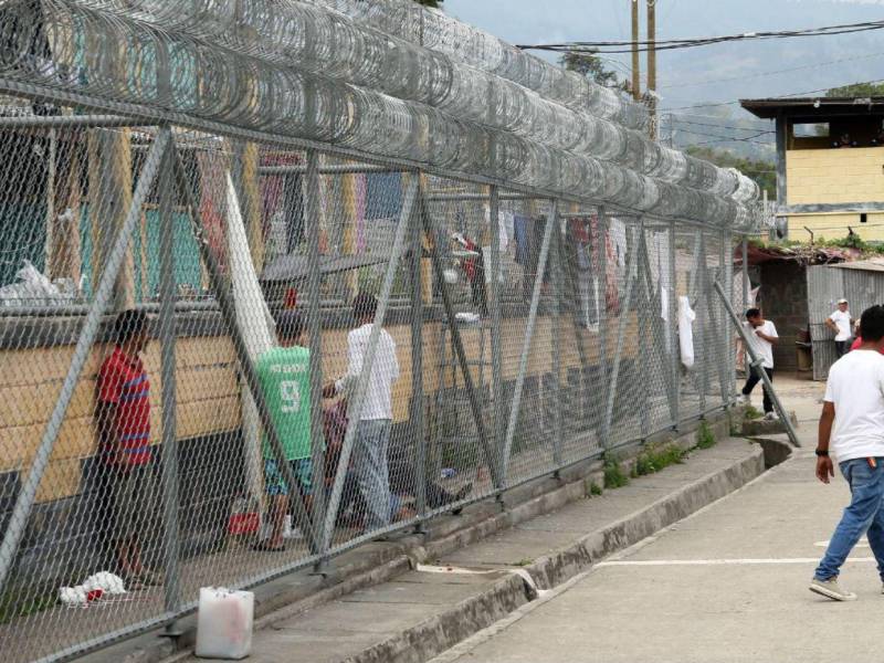En los módulos de Támara se han creado cercos para que los privados de libertad no salgan de su espacio definido.