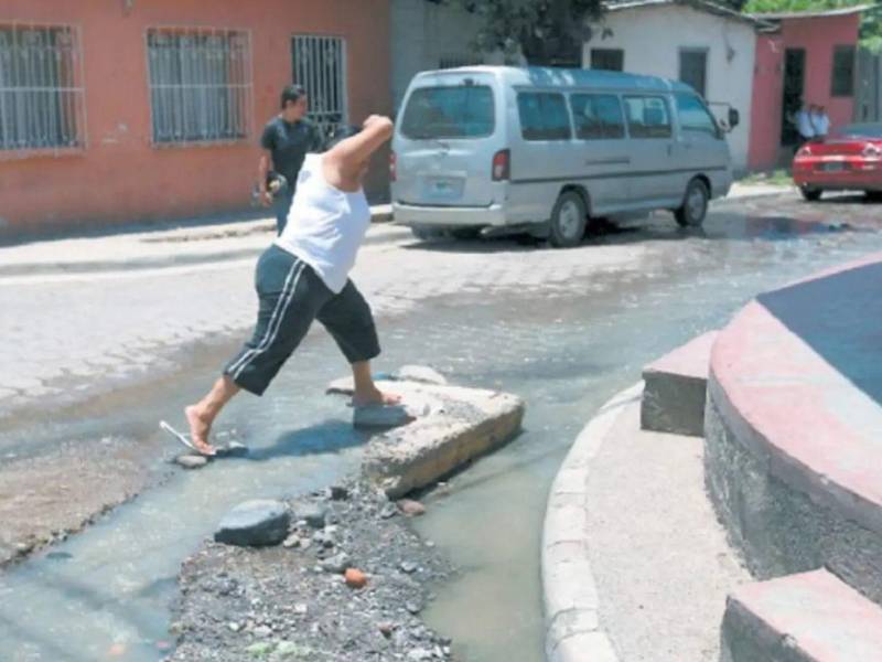 Las autoridades de UMAPS mantienen activas líneas para recibir denuncias ciudadanas relacionadas al servicio.