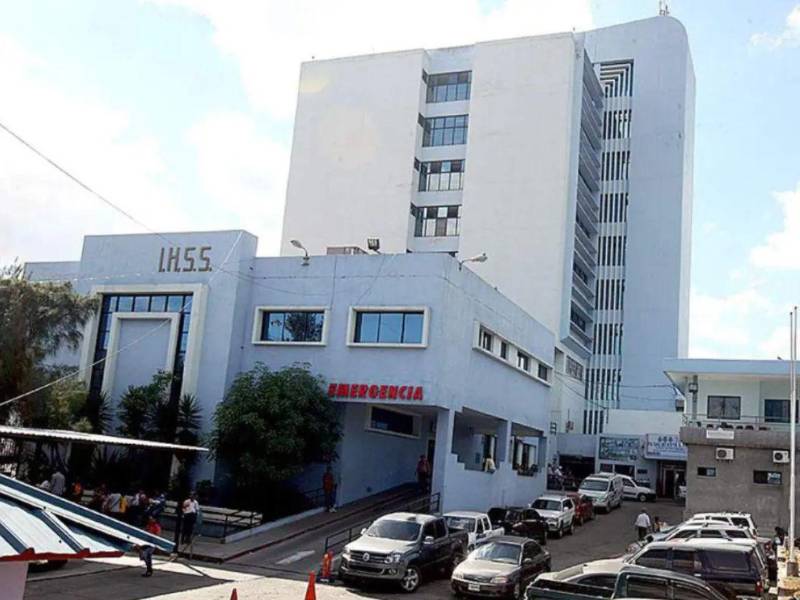 En el caso de la afiliación como asegurado directo, el IHSS exige presentar una constancia de trabajo con fecha actualizada, el documento de identidad original.