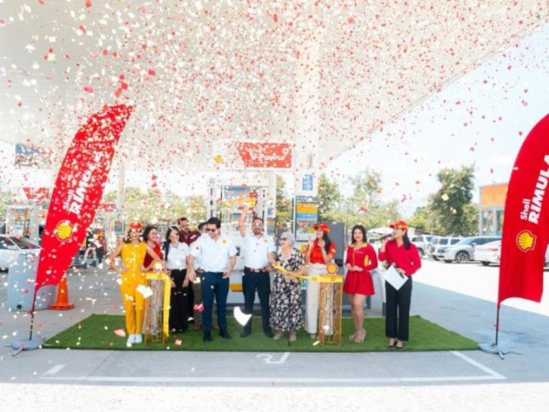 Shell consolida su estrategia de crecimiento nacional con la inauguración de la estación “Gracias a Dios” en Villanueva, Cortés. Este nuevo punto de servicio reafirma el compromiso de la marca con la excelencia y la innovación en el mercado hondureño.