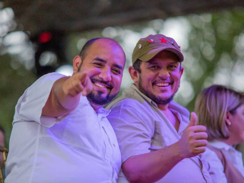 La Secretaría de Educación debe esclarecer cómo se otorgaron las plazas a Edgardo Casaña y otros funcionarios, incluyendo al exministro Daniel Esponda, y quiénes participaron en los nombramientos.