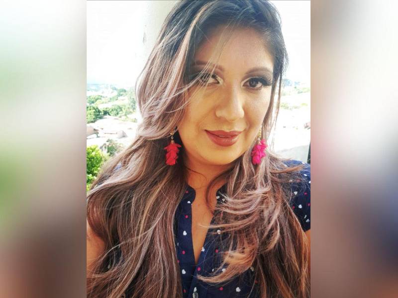 Dunia Molina es la imagen detrás de las hermosas piezas en D´SAM Accesorios.