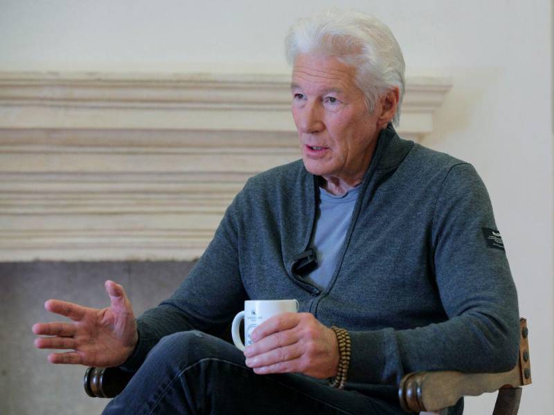 El actor estadounidense de 75 años dijo que EUA vive una “época oscura”.