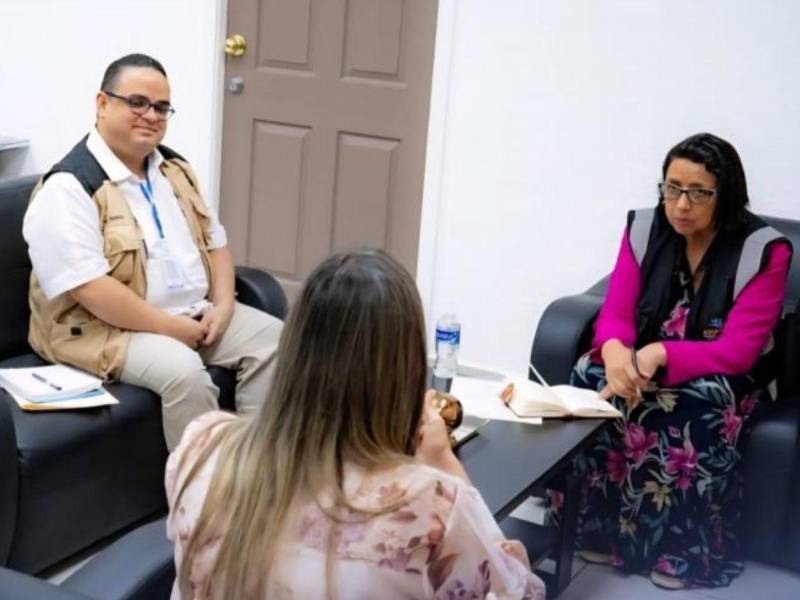 Los defensores de derechos humanos Jorge Jiménez y Dina Meza, demandan de las autoridades de la Secretaría de Derechos Humanos un mayor compromiso para rescatar y despolitizar el Mecanismo de Protección.